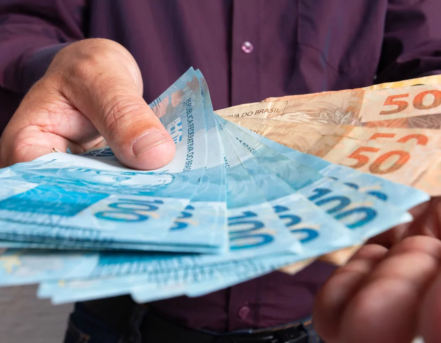 Como sair das dívidas: Use o empréstimo pessoal de forma inteligente para quitá-las