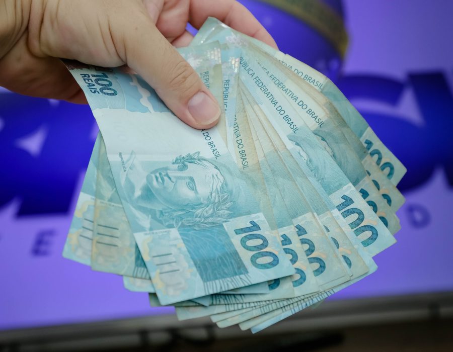 Empréstimo pessoal para negativado liberado na hora: descubra qual a melhor opção